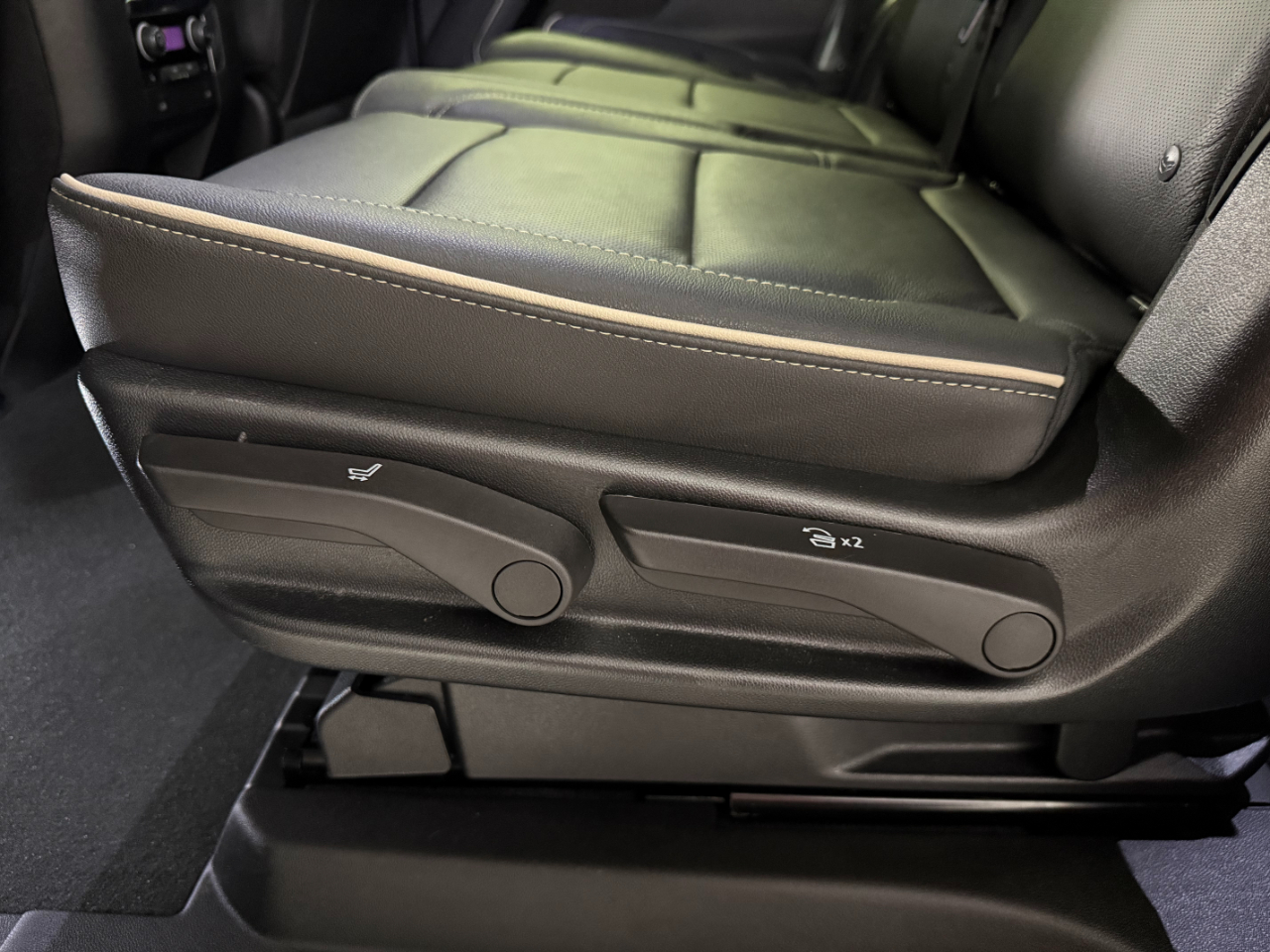 Chevrolet Suburban Premier 4WD 2023