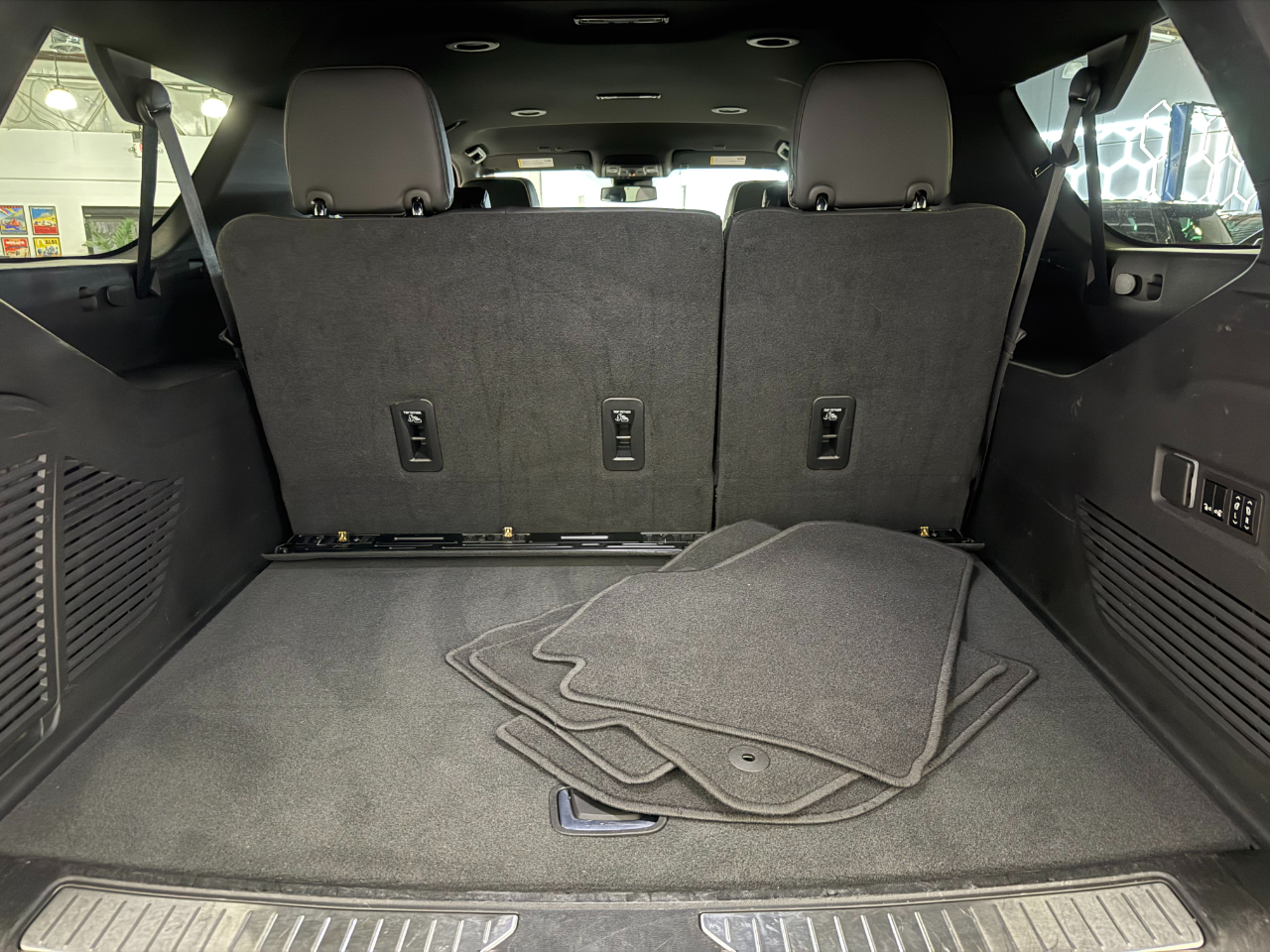 Chevrolet Suburban Premier 4WD 2023