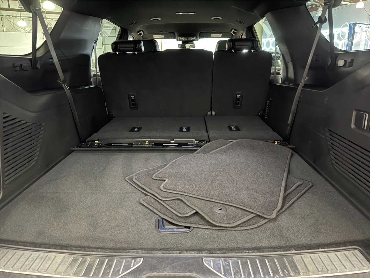 Chevrolet Suburban Premier 4WD 2023