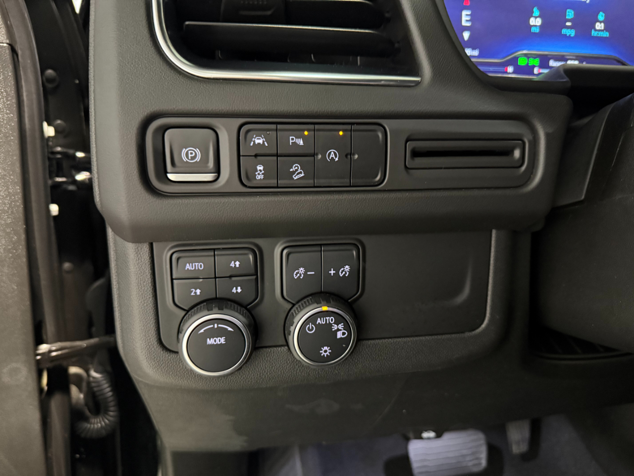 Chevrolet Suburban Premier 4WD 2023