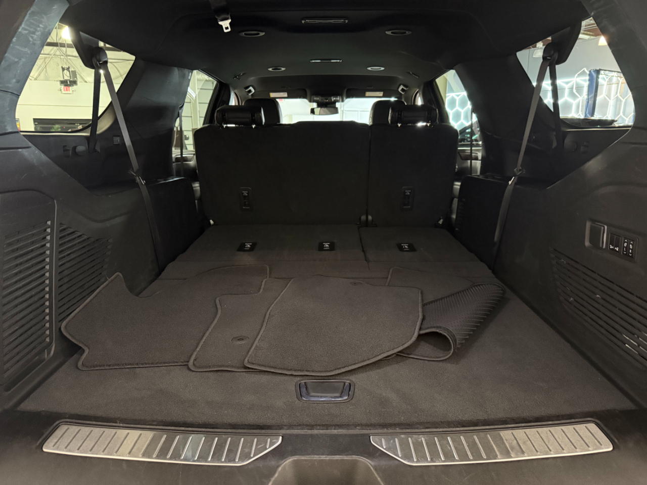 Chevrolet Suburban Premier 4WD 2023