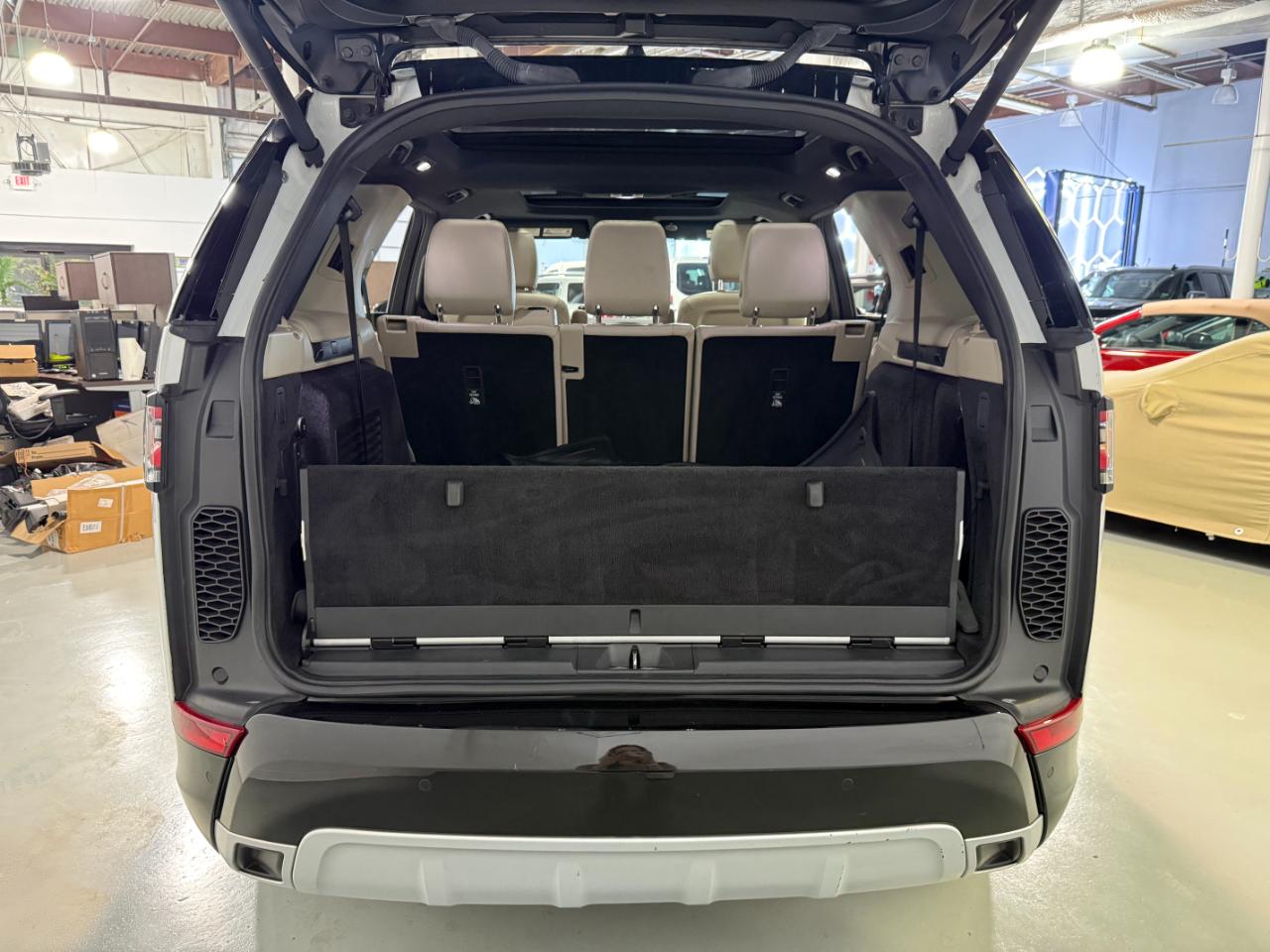 Land Rover Discovery Landmark Edition 2020