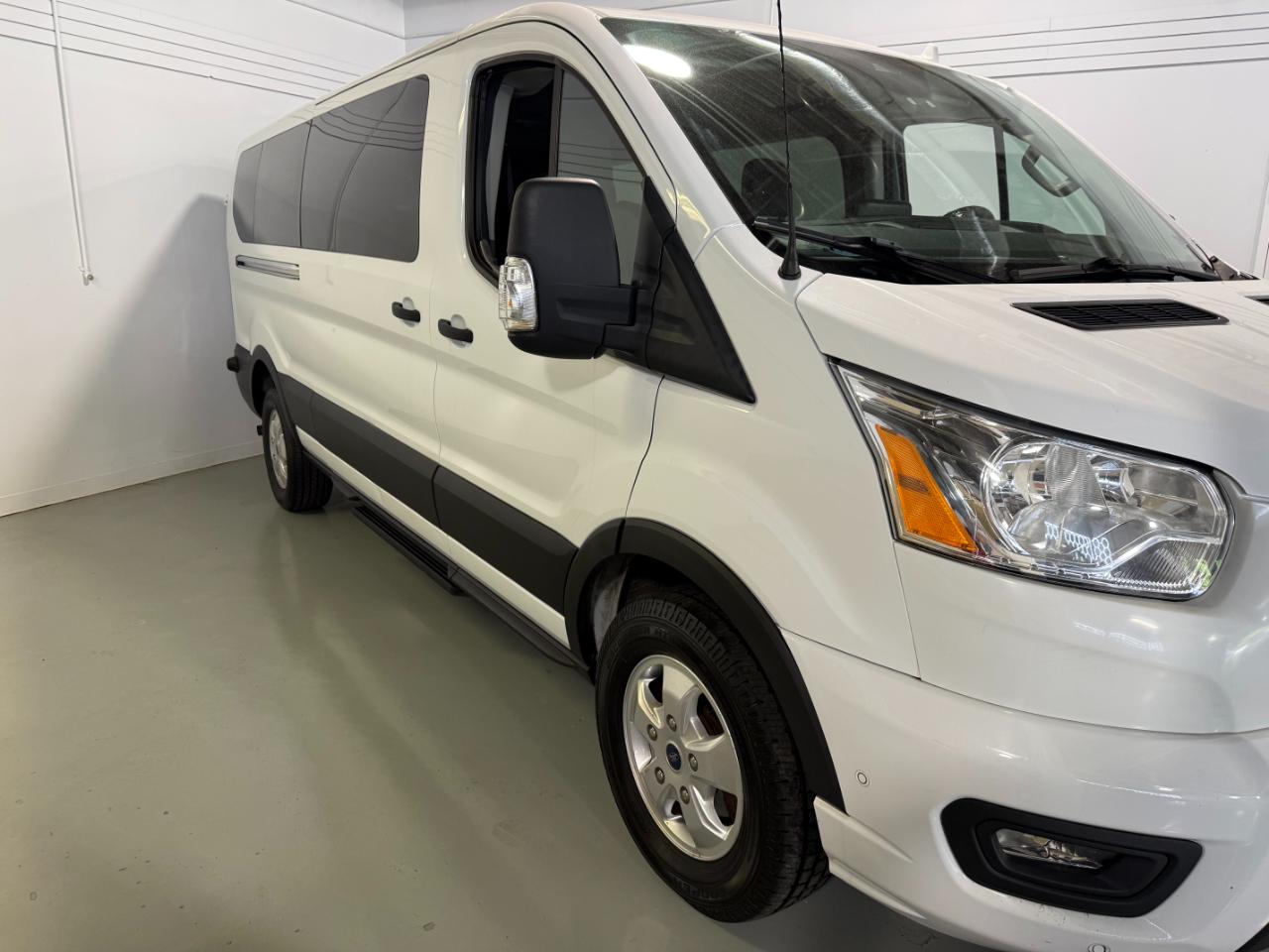 Ford Transit 350 Wagon Low Roof XL w/Sliding Pass. 148-in. WB 2020