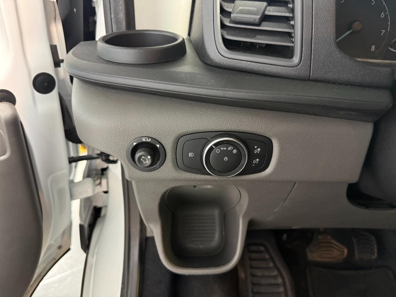 Ford Transit 350 Wagon Low Roof XL w/Sliding Pass. 148-in. WB 2020