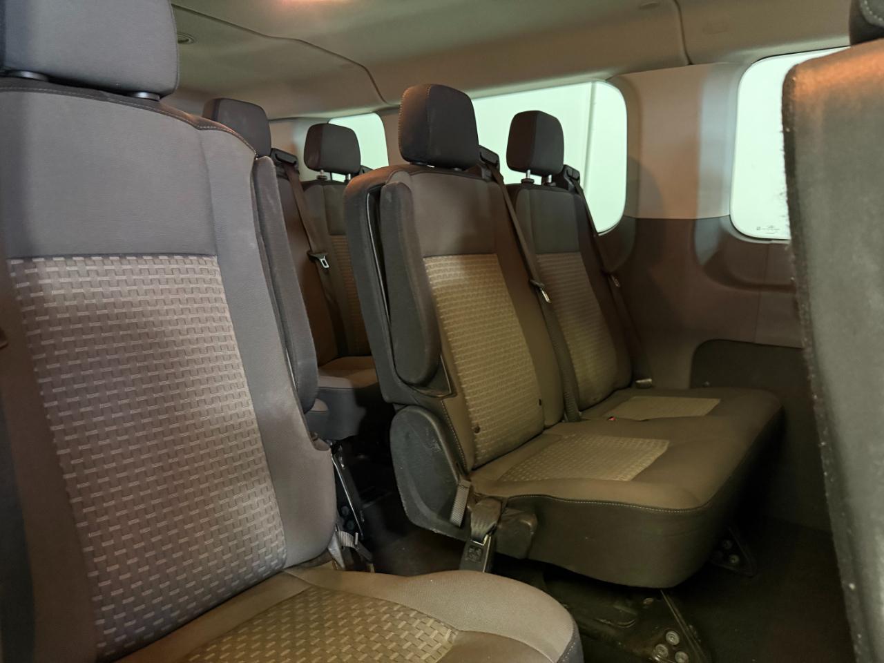 Ford Transit 350 Wagon Low Roof XL w/Sliding Pass. 148-in. WB 2020
