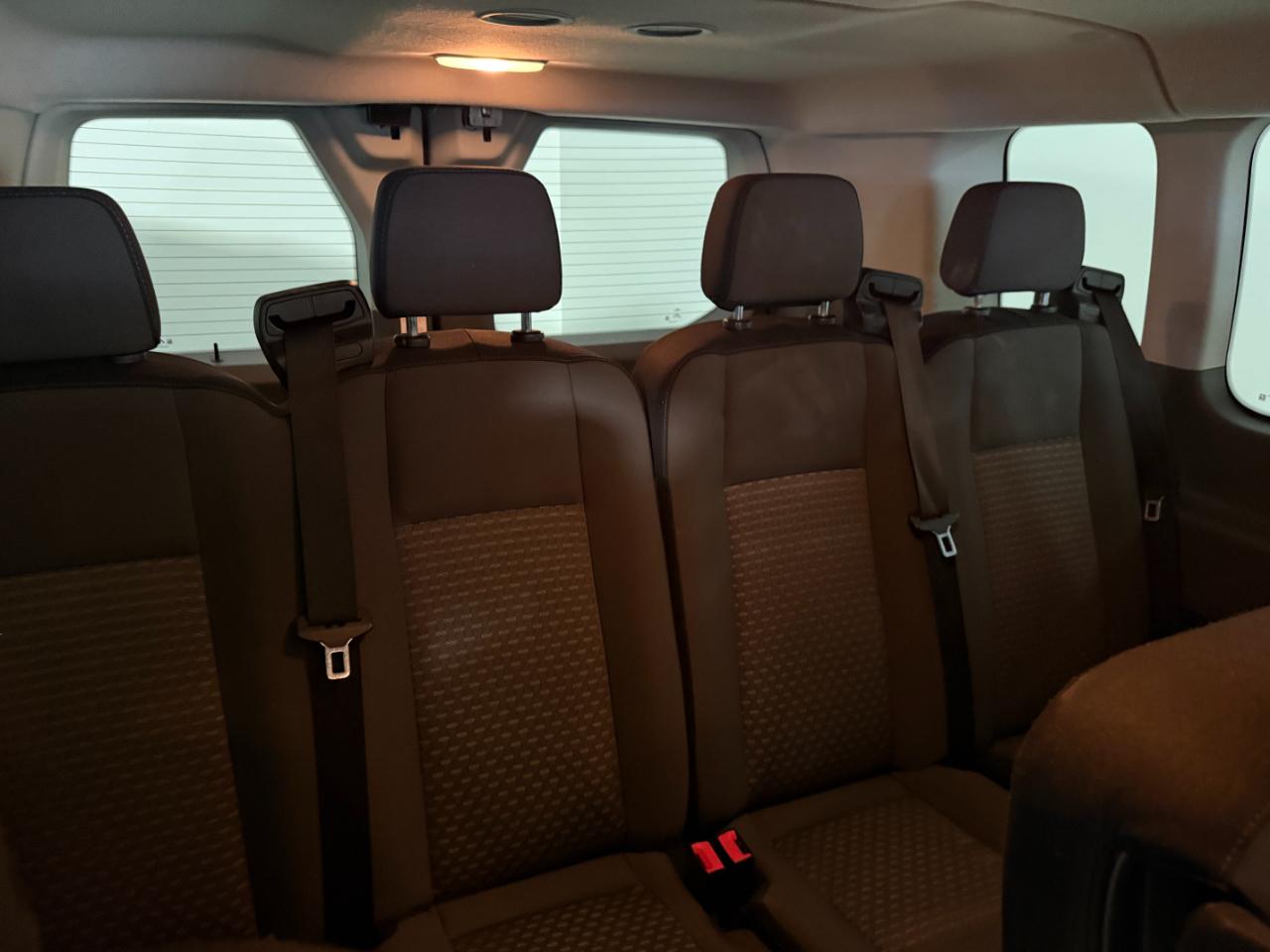 Ford Transit 350 Wagon Low Roof XL w/Sliding Pass. 148-in. WB 2020
