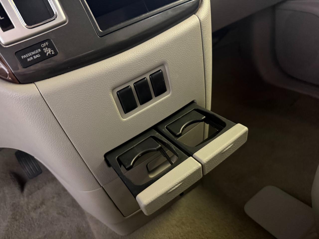 Nissan Quest SV 2017