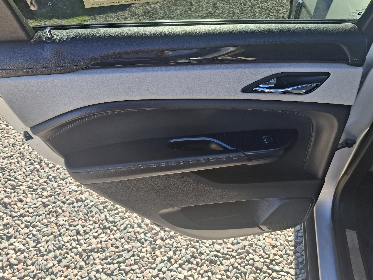 Cadillac SRX Luxury Collection FWD 2015