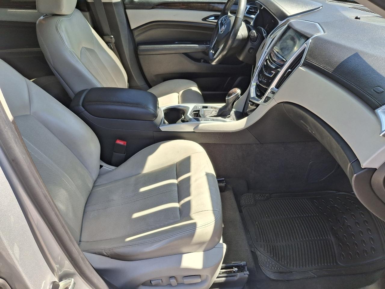 Cadillac SRX Luxury Collection FWD 2015