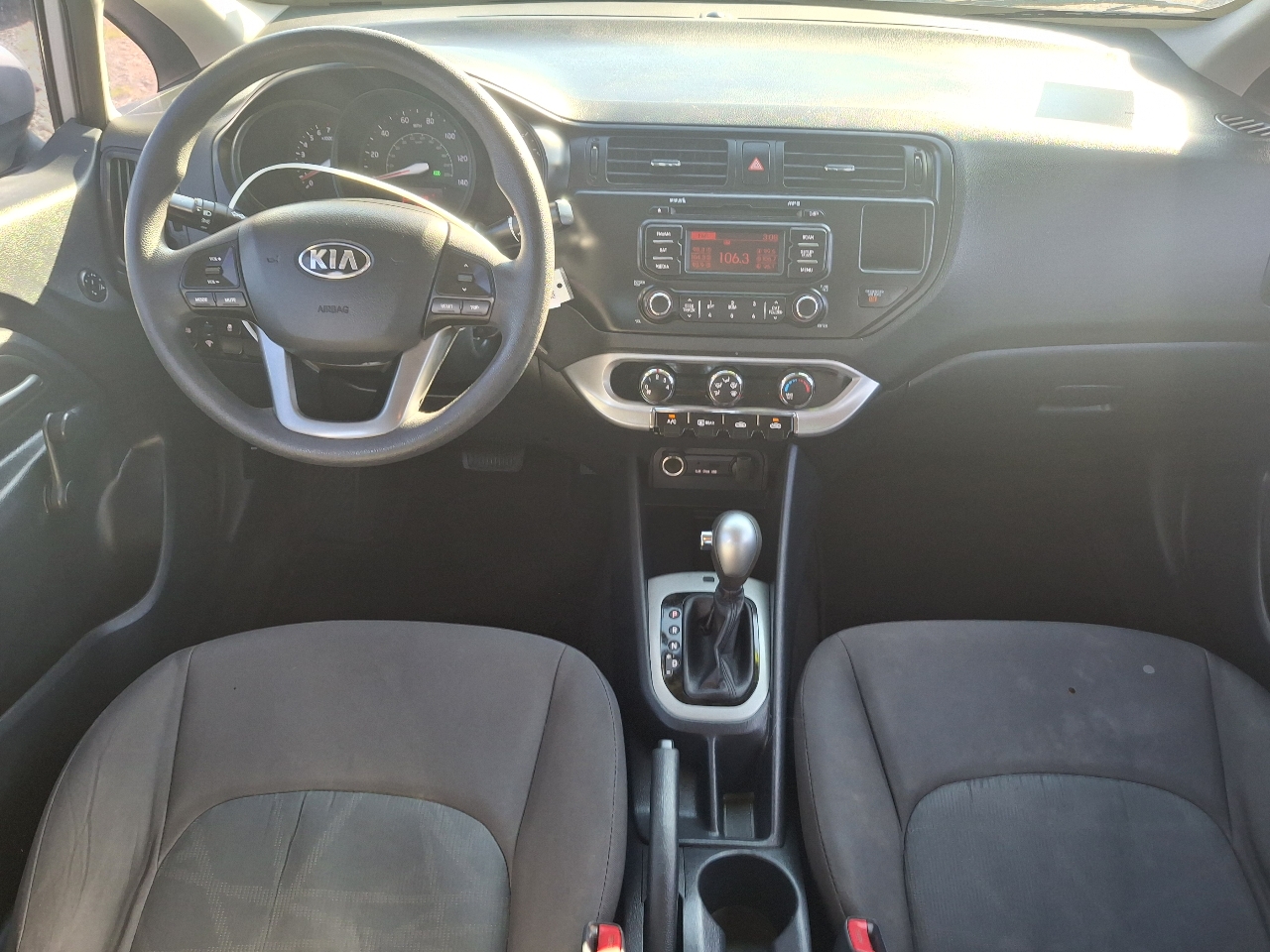 Kia Rio LX 2015