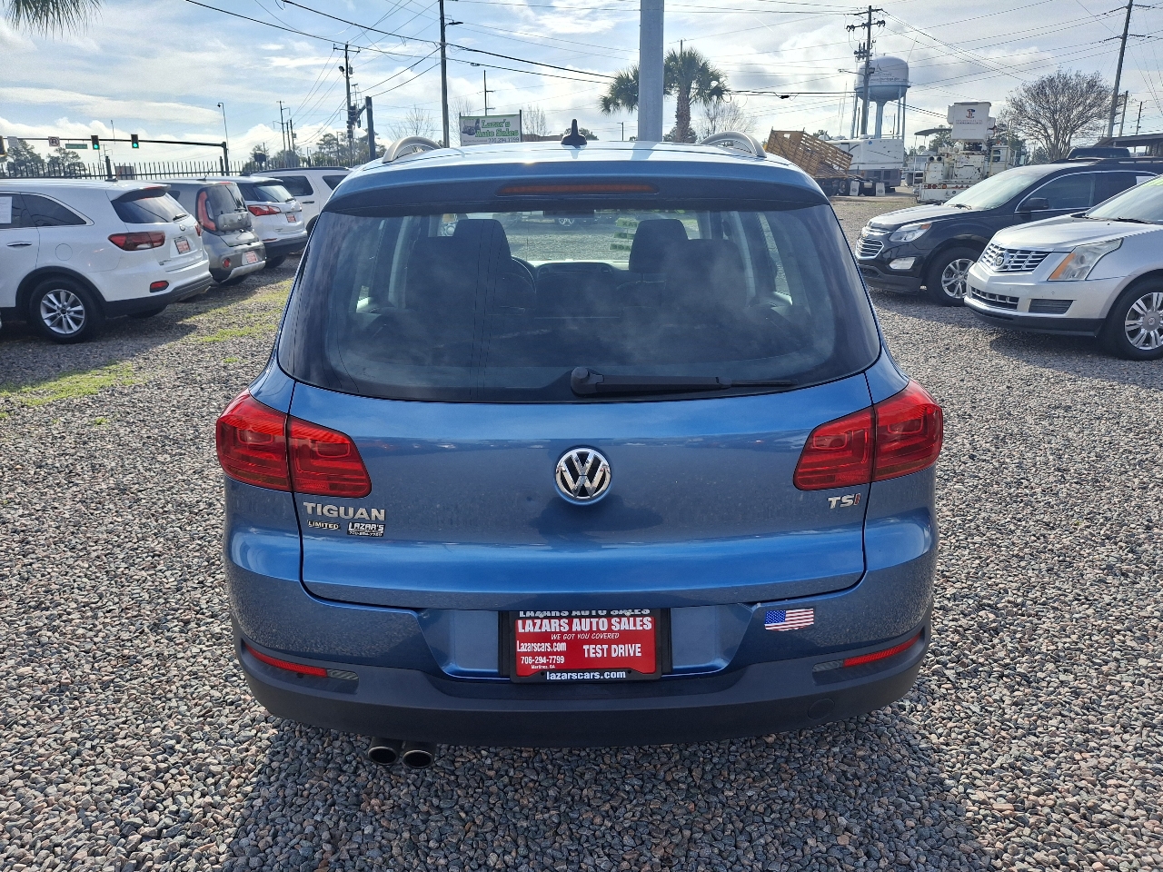 Volkswagen Tiguan S 2017