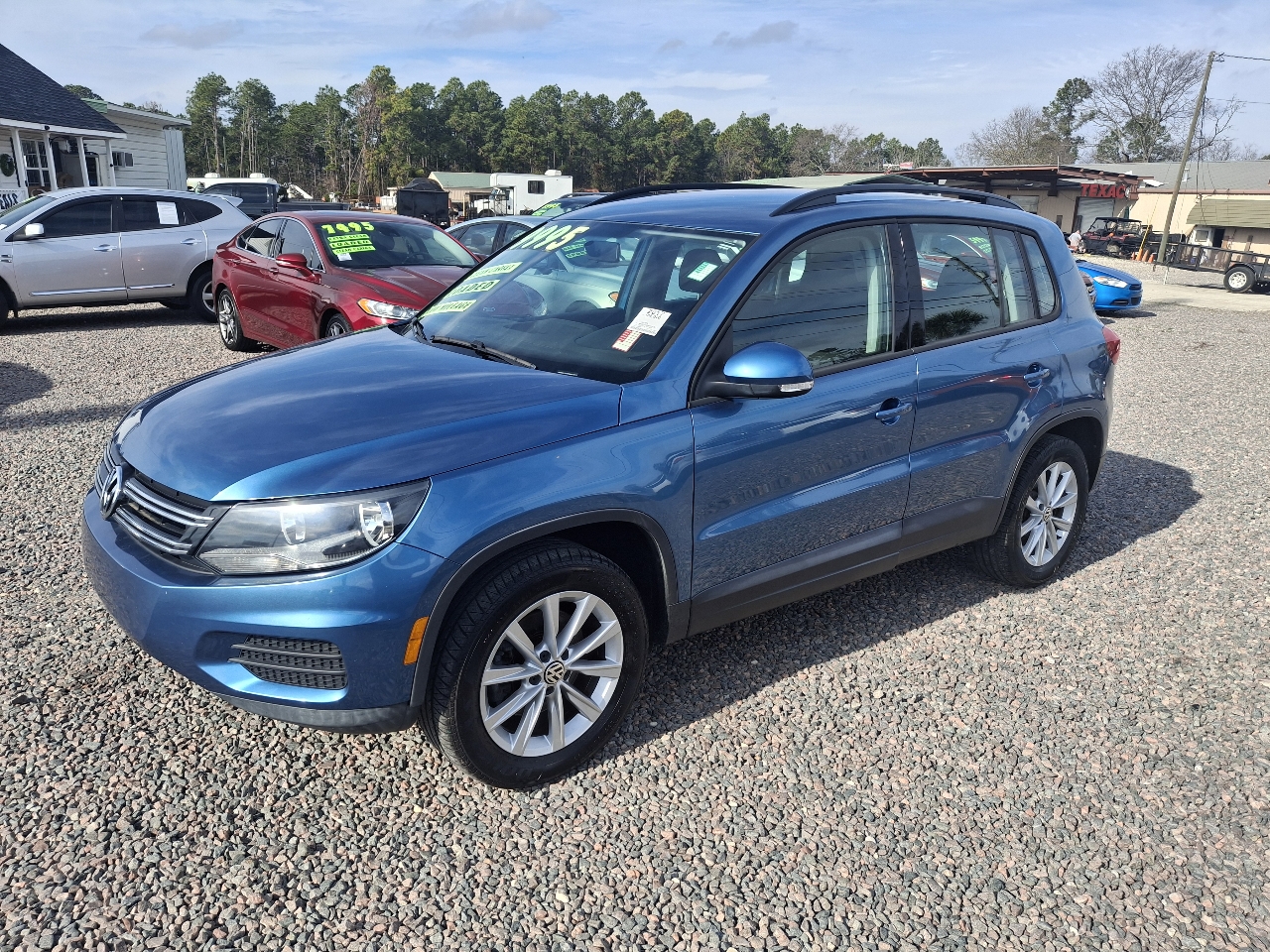 Volkswagen Tiguan S 2017