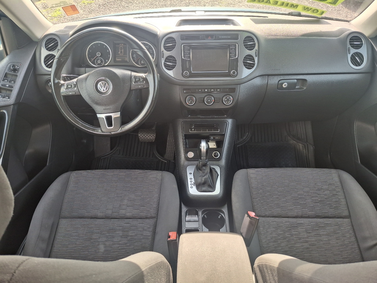 Volkswagen Tiguan S 2017