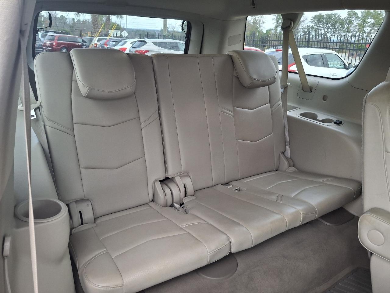 Cadillac Escalade ESV Premium 4WD 2017