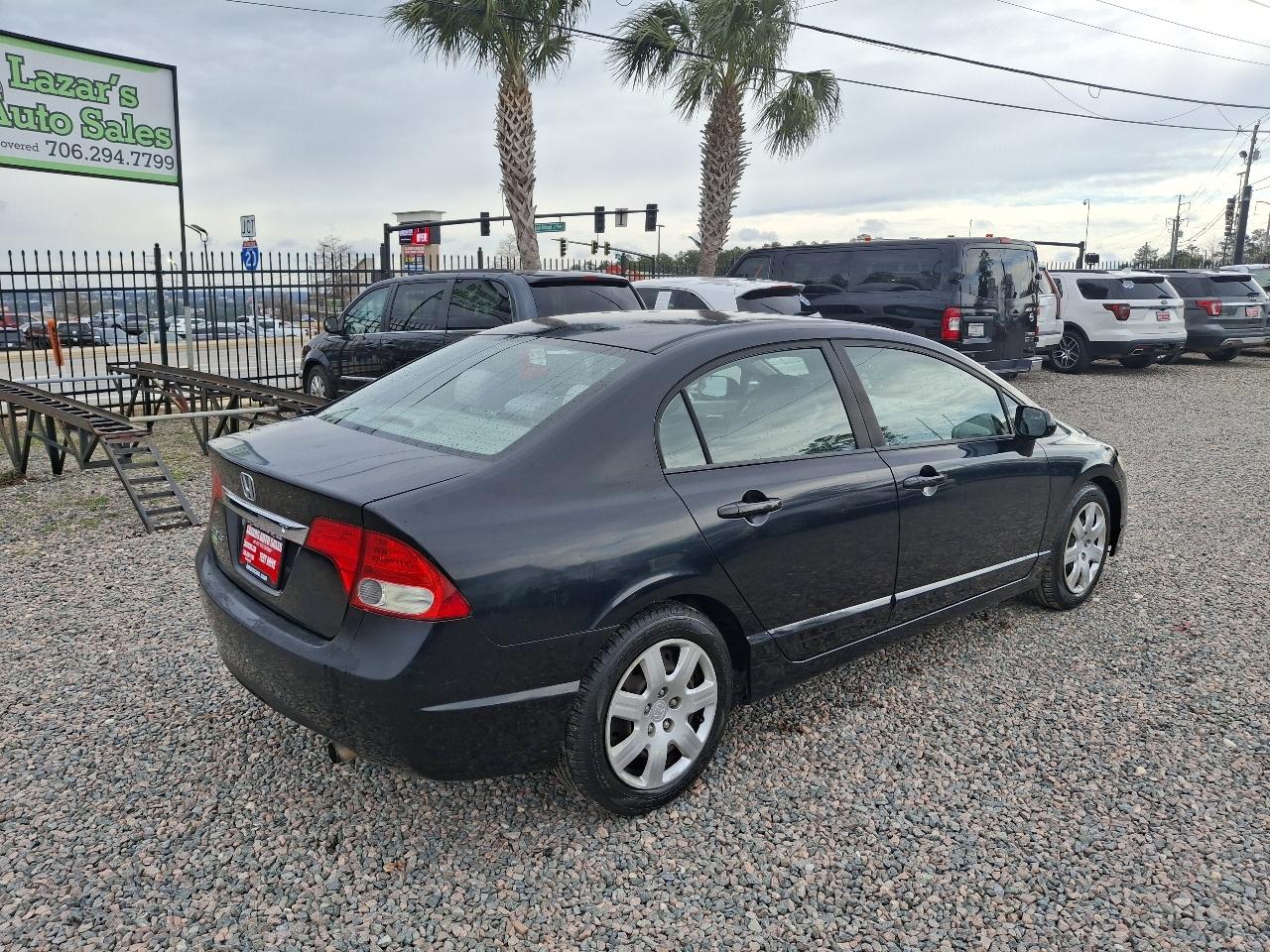 Honda Civic LX Sedan 5-Speed AT 2009