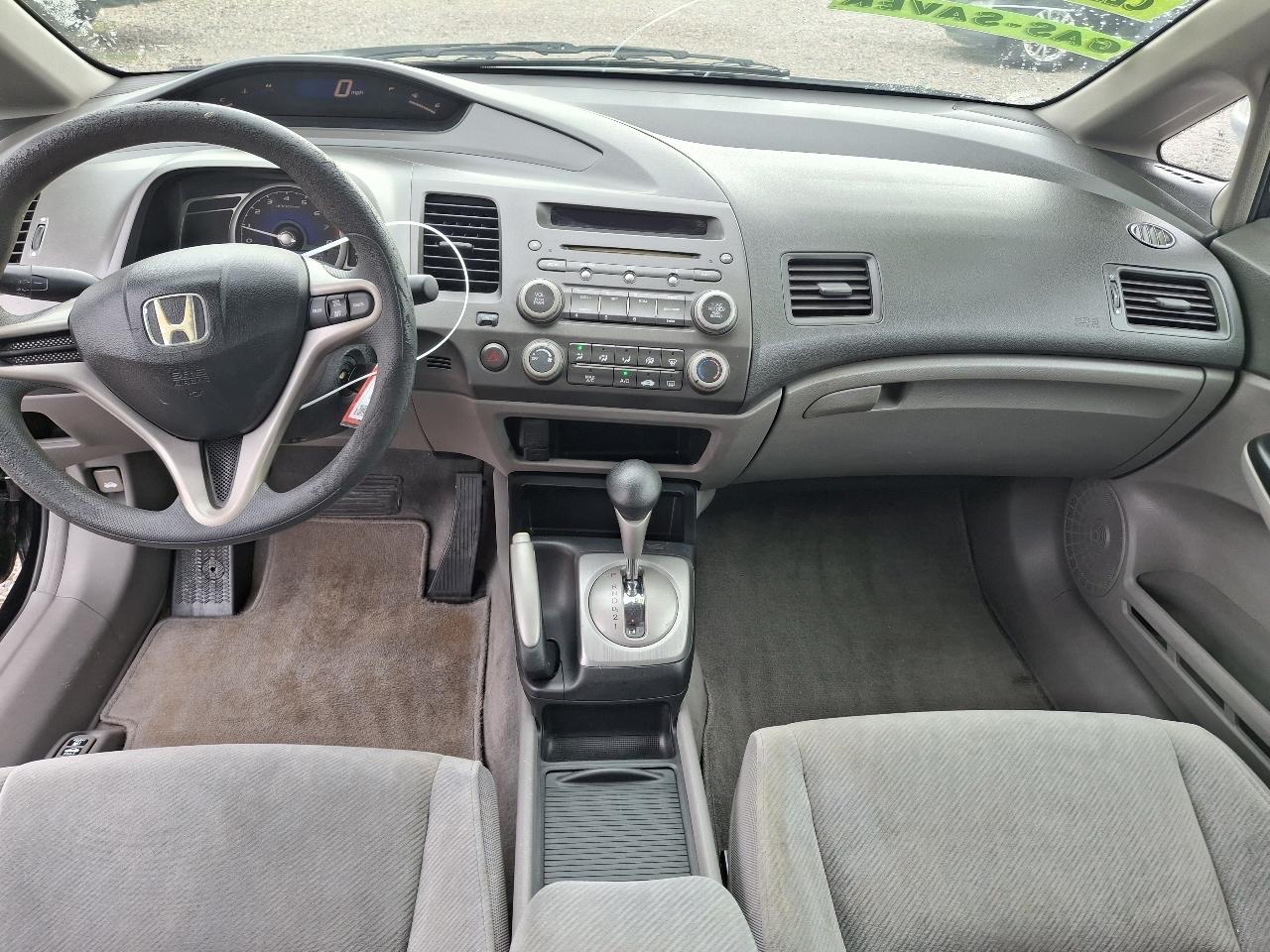 Honda Civic LX Sedan 5-Speed AT 2009