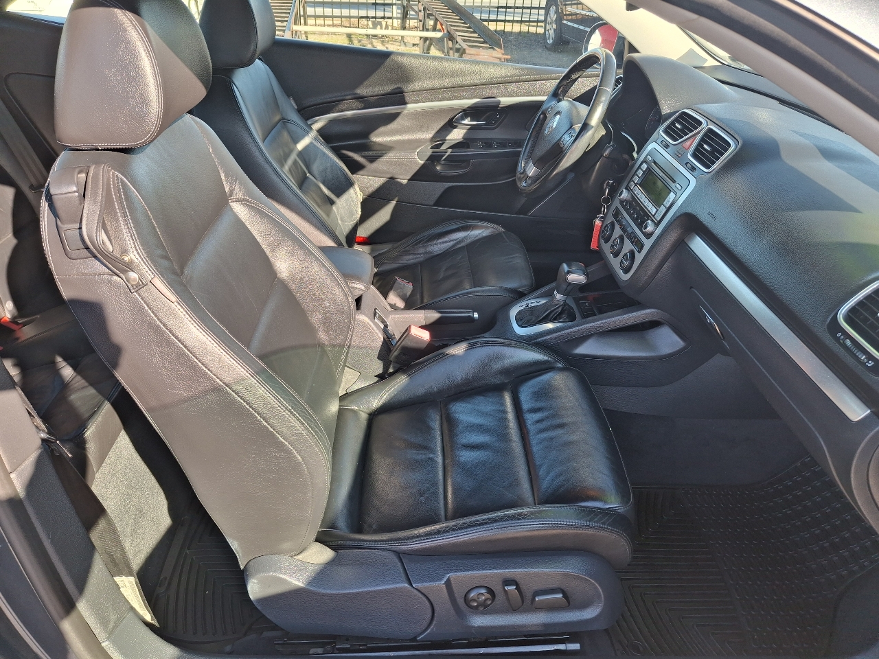 Volkswagen Eos 2.0T w/ Sport Pkg. 2007