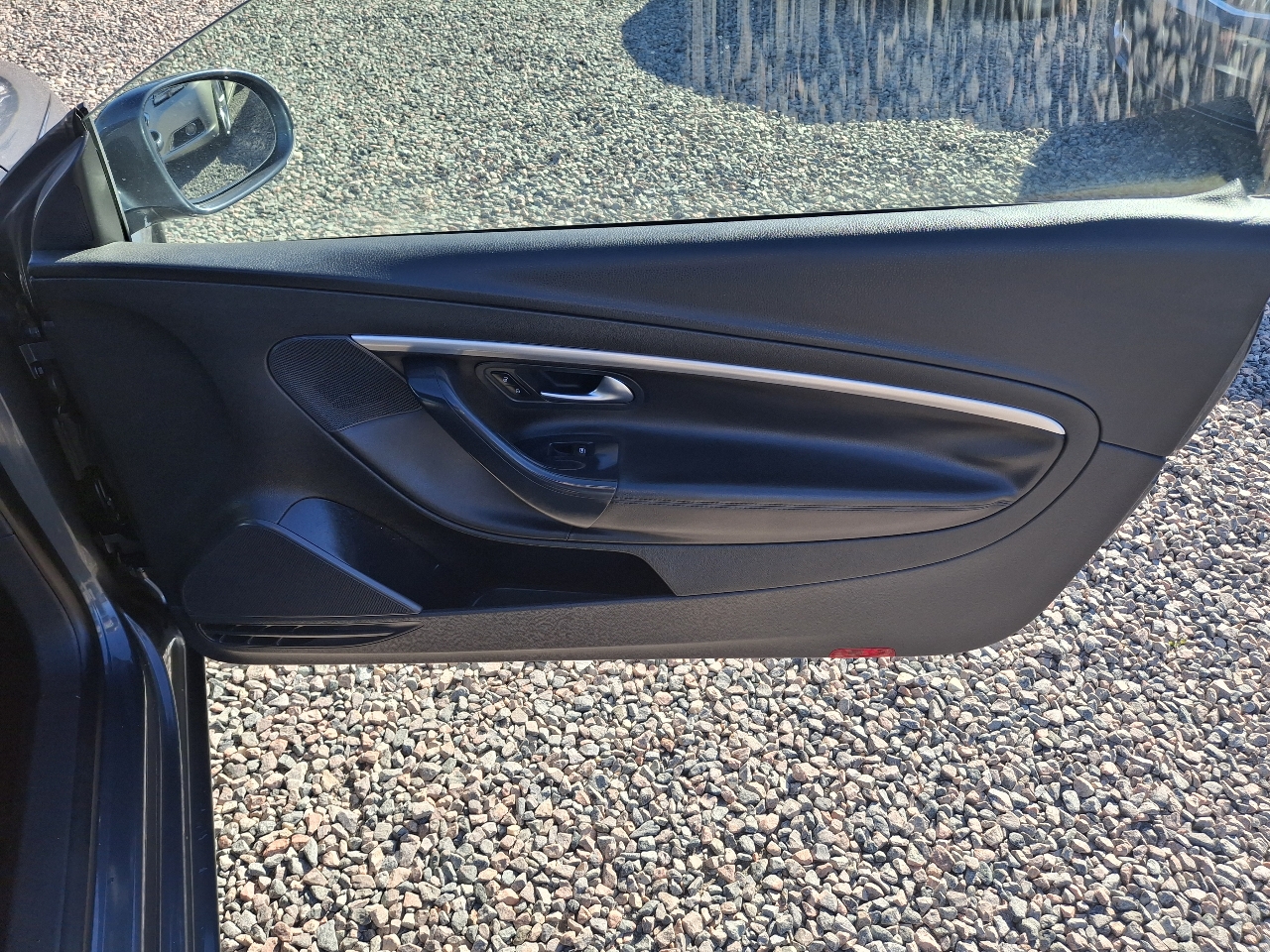 Volkswagen Eos 2.0T w/ Sport Pkg. 2007