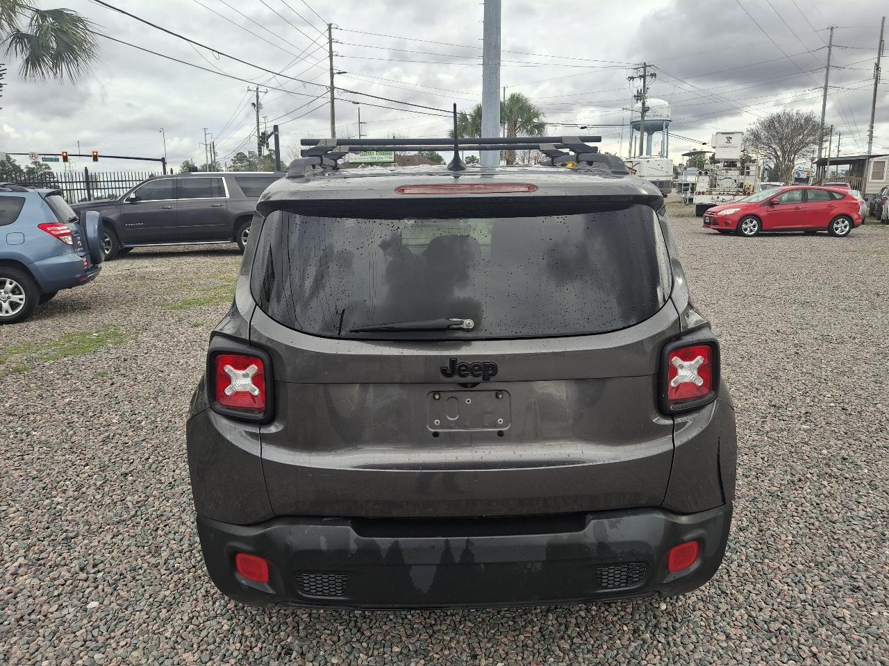 Jeep Renegade Latitude FWD 2017