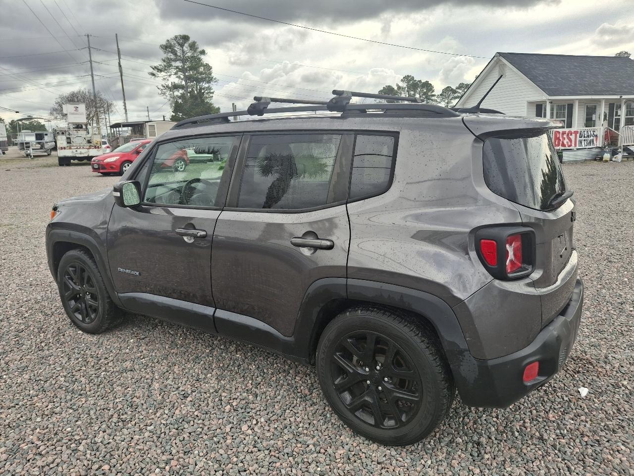 Jeep Renegade Latitude FWD 2017