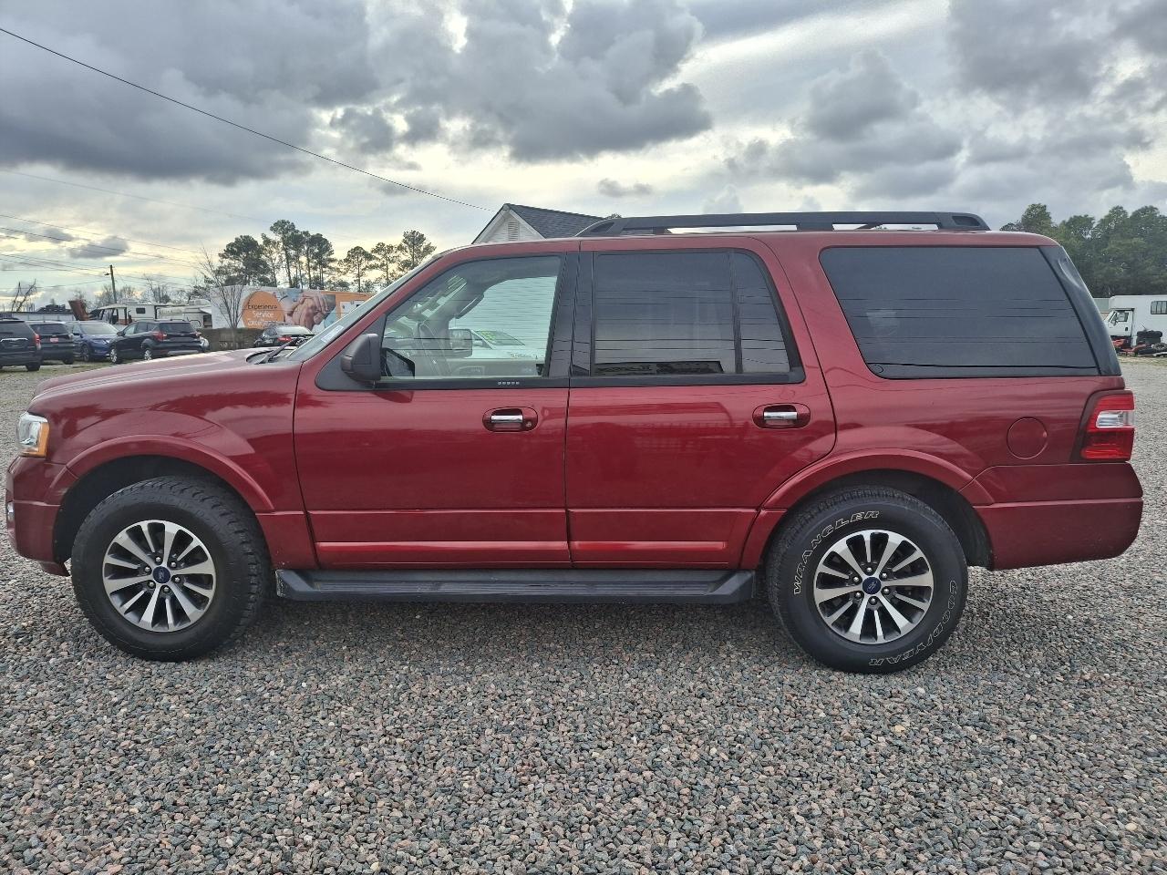 Ford Expedition XLT 2WD 2016