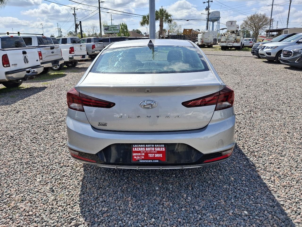 Hyundai Elantra SEL 2020