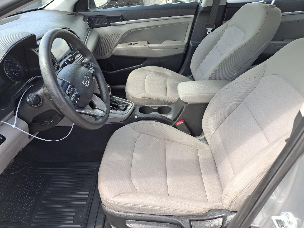 Hyundai Elantra SEL 2020