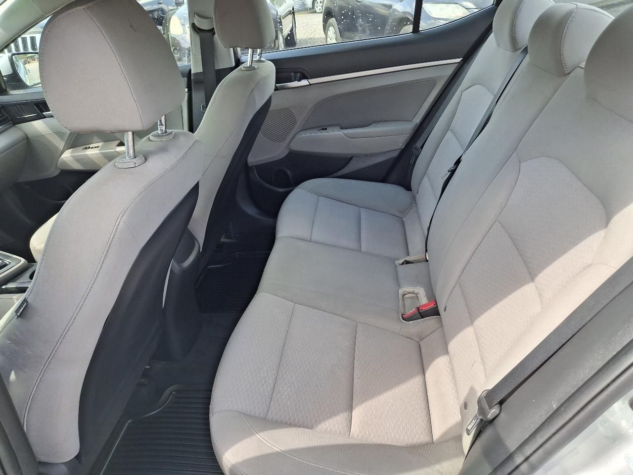 Hyundai Elantra SEL 2020