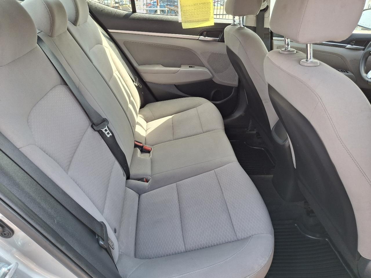 Hyundai Elantra SEL 2020