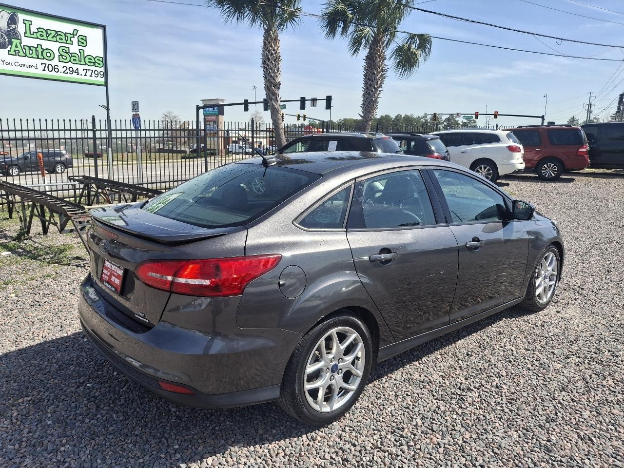 Ford Focus SE Sedan 2015