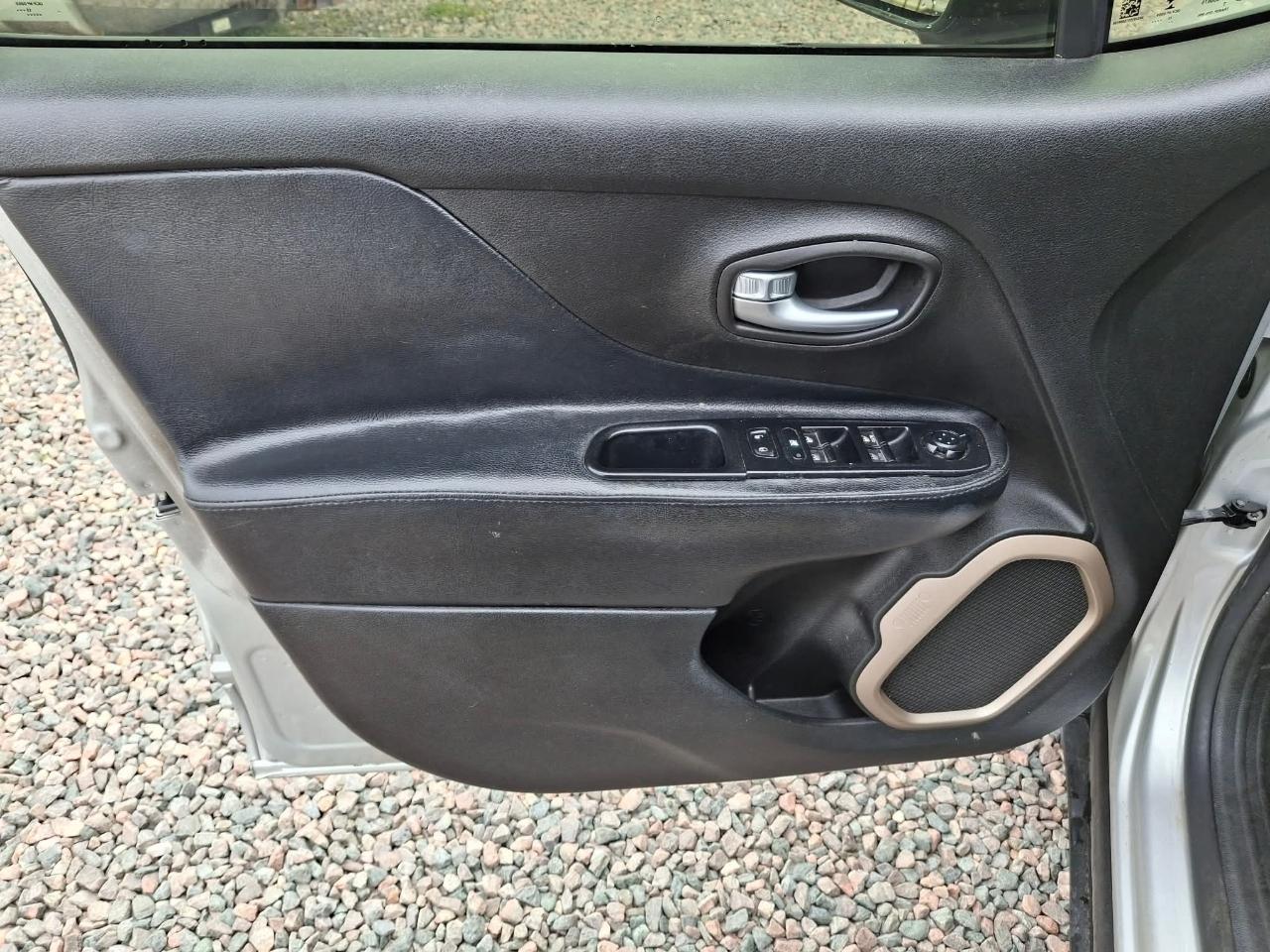 Jeep Renegade Limited FWD 2016