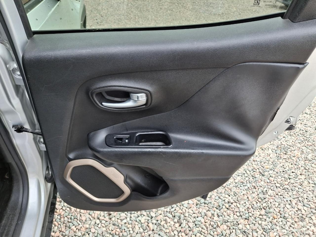 Jeep Renegade Limited FWD 2016