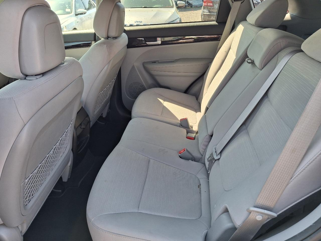 Kia Sorento LX 2WD 2015