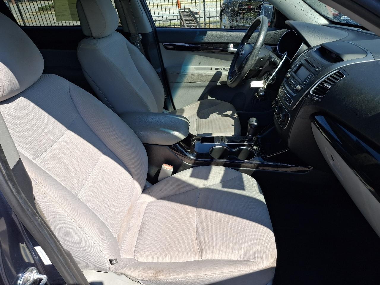 Kia Sorento LX 2WD 2015