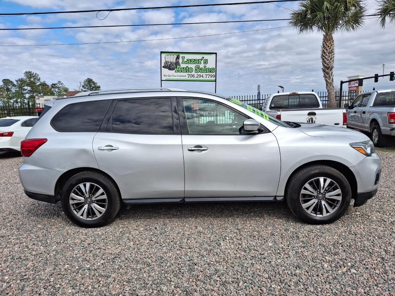 Nissan Pathfinder SV 4WD 2018