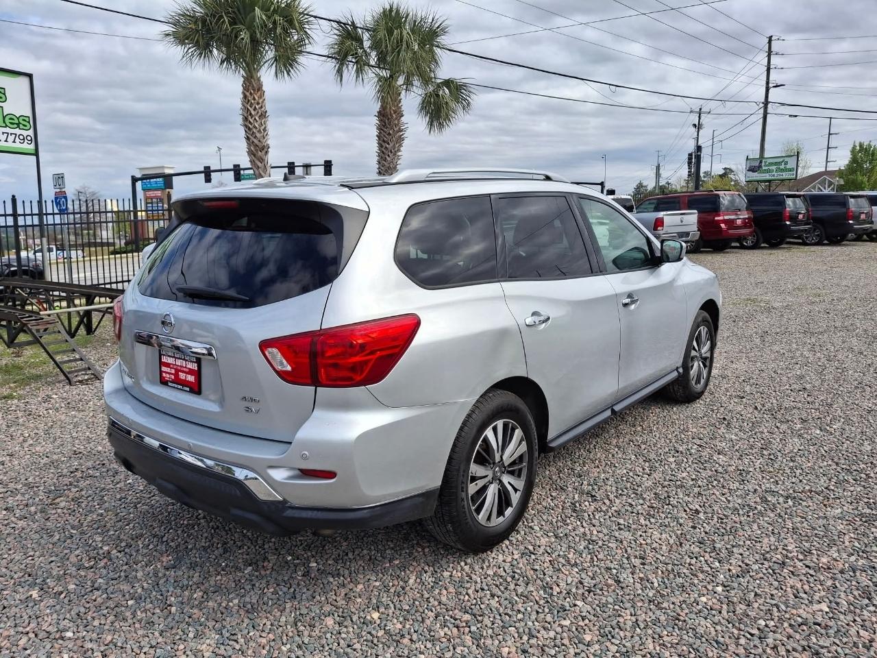 Nissan Pathfinder SV 4WD 2018