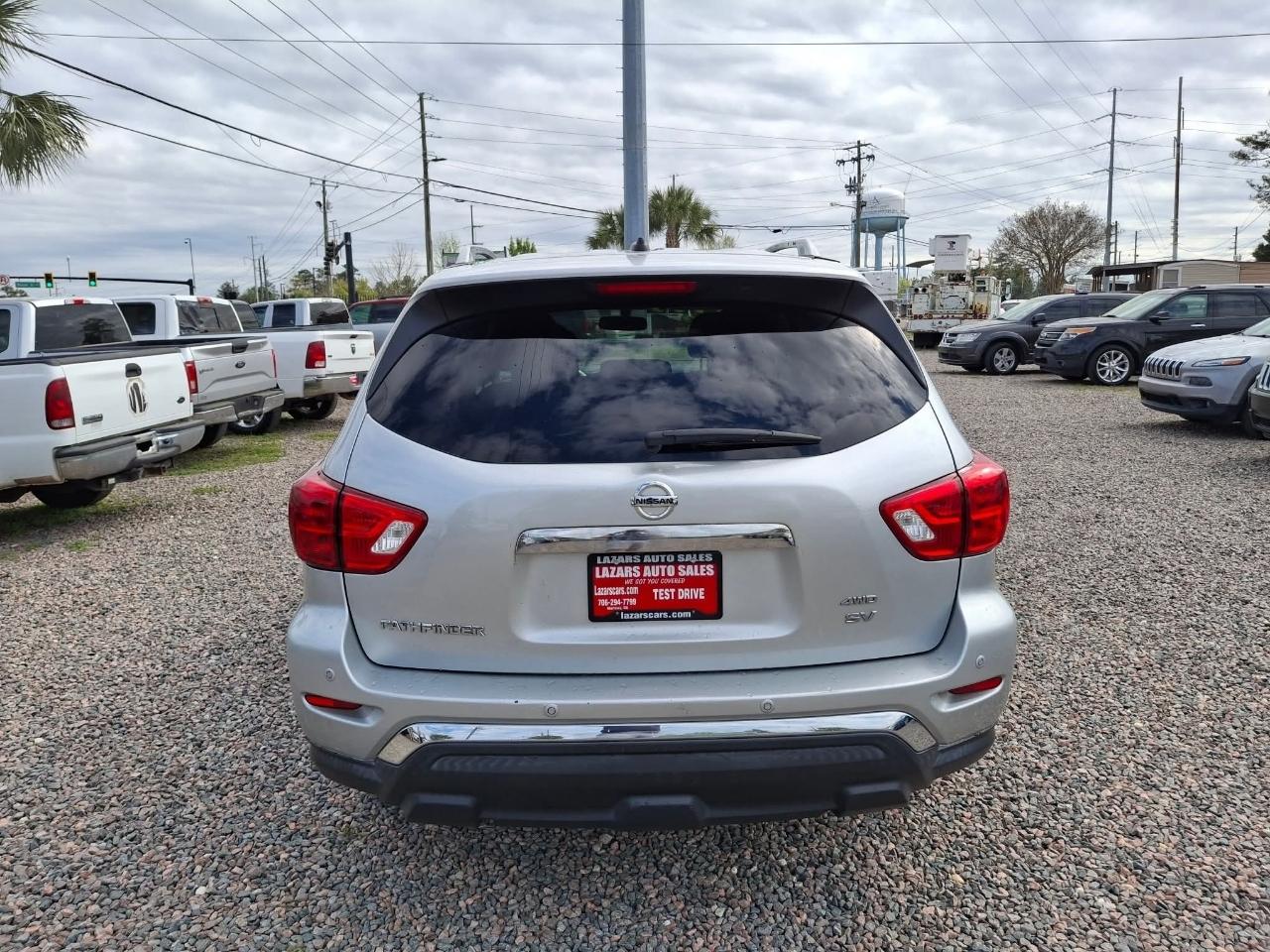 Nissan Pathfinder SV 4WD 2018