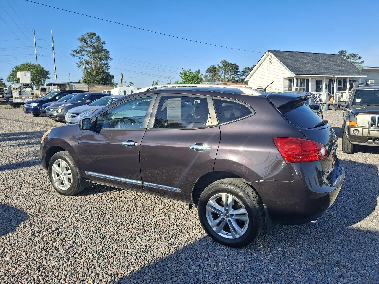 Nissan Rogue SV FWD 2013