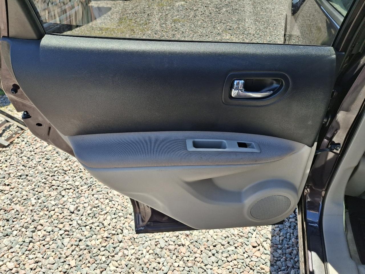 Nissan Rogue SV FWD 2013