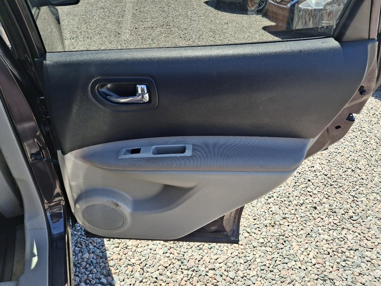 Nissan Rogue SV FWD 2013
