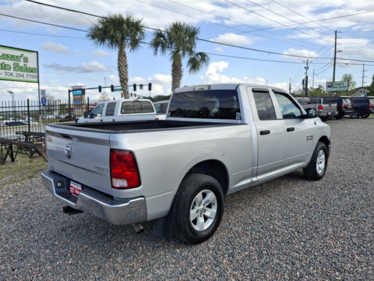 RAM 1500 Tradesman Quad Cab 4WD 2016