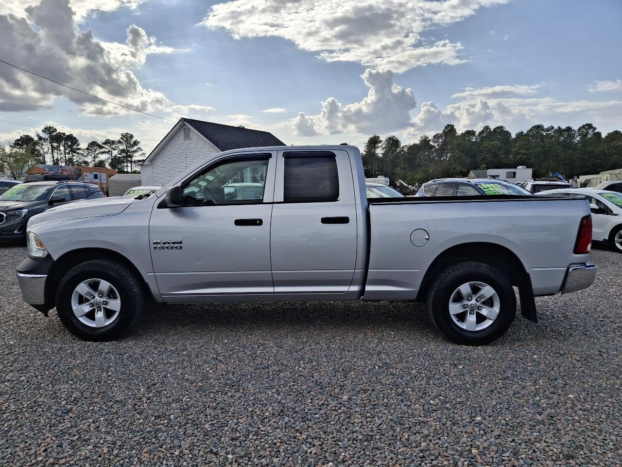 RAM 1500 Tradesman Quad Cab 4WD 2016