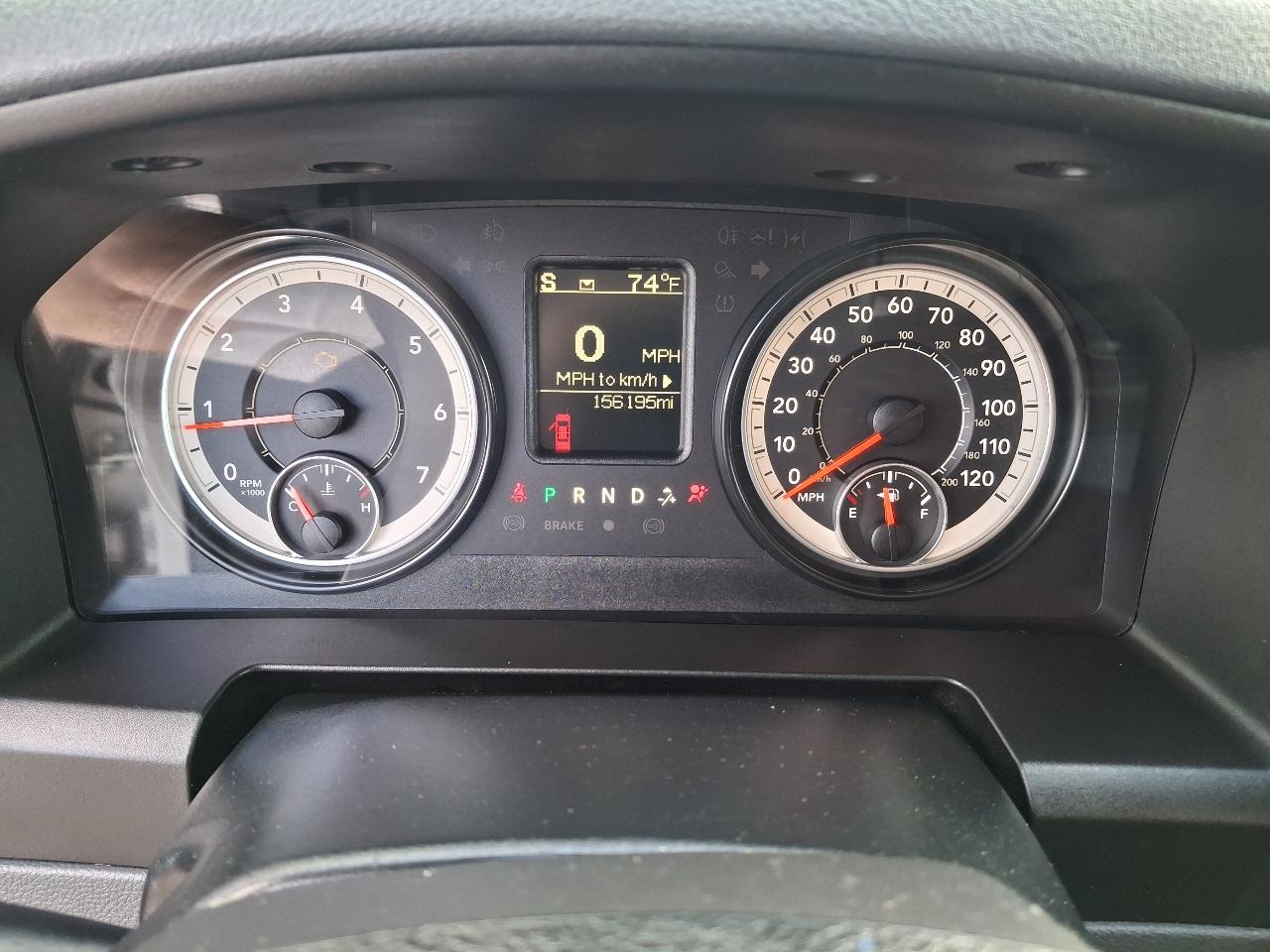 RAM 1500 Tradesman Quad Cab 4WD 2016