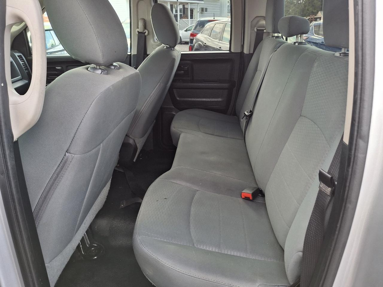 RAM 1500 Tradesman Quad Cab 4WD 2016