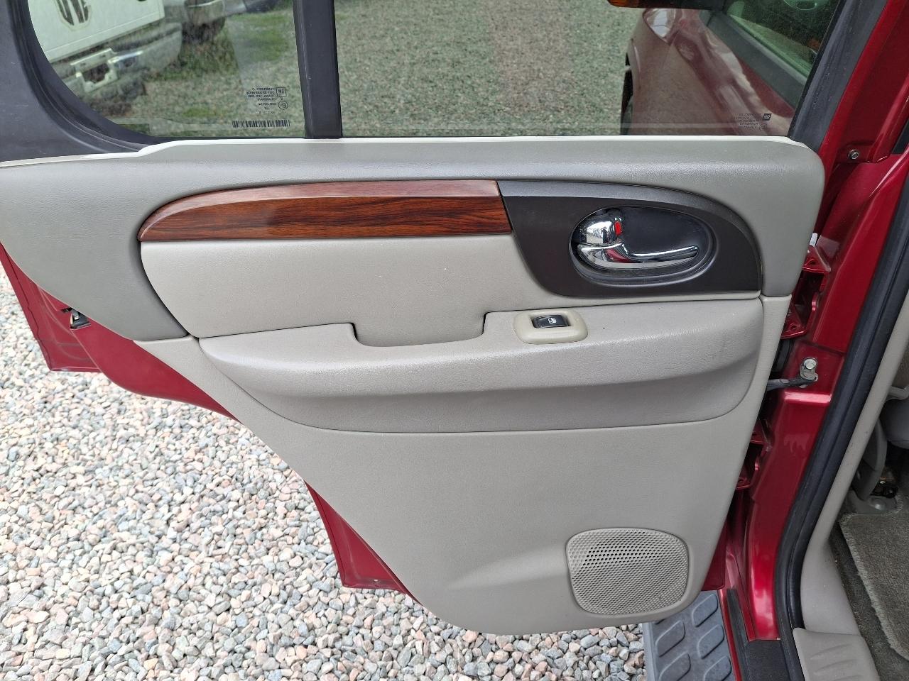 GMC Envoy SLE 2WD 2003