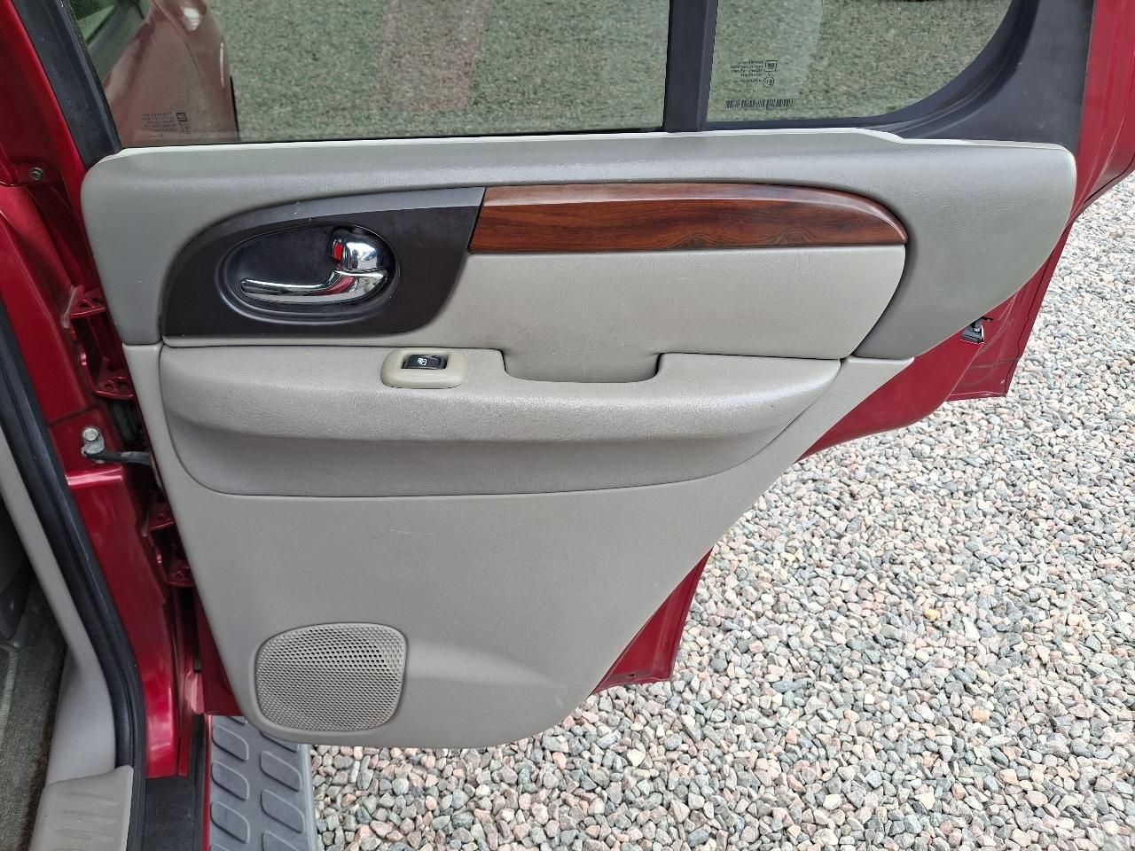 GMC Envoy SLE 2WD 2003