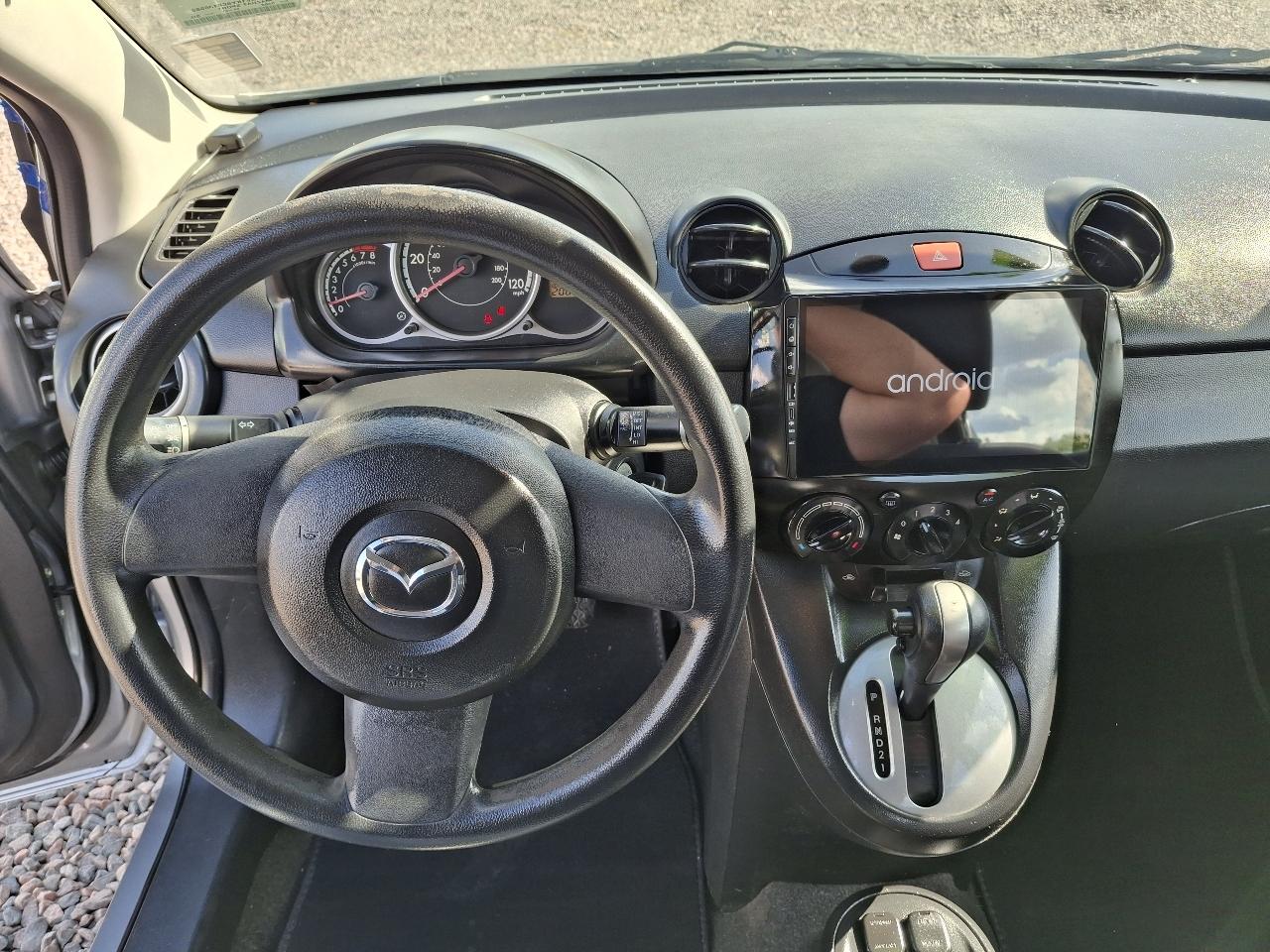 Mazda MAZDA2 Sport 2012