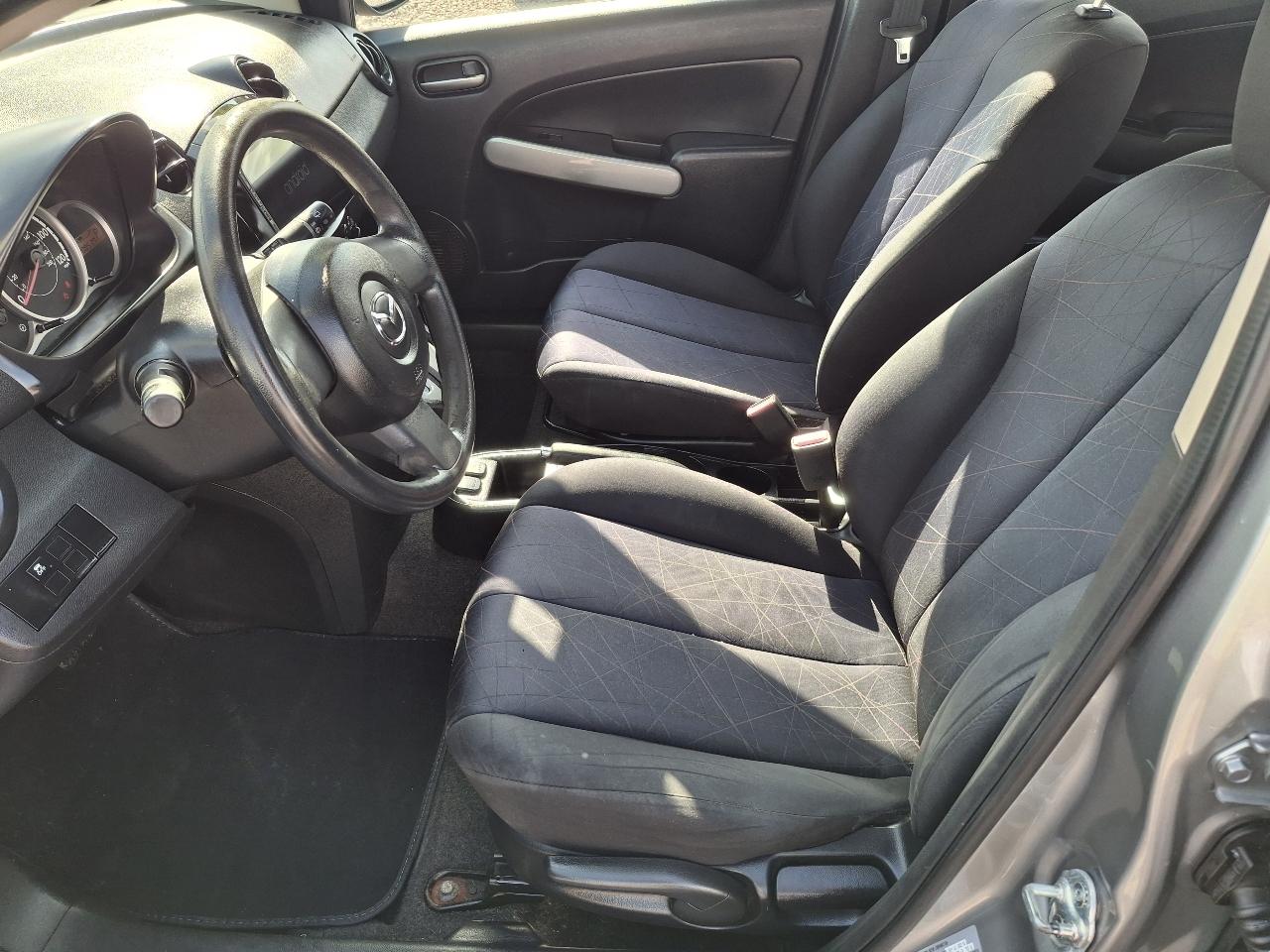 Mazda MAZDA2 Sport 2012