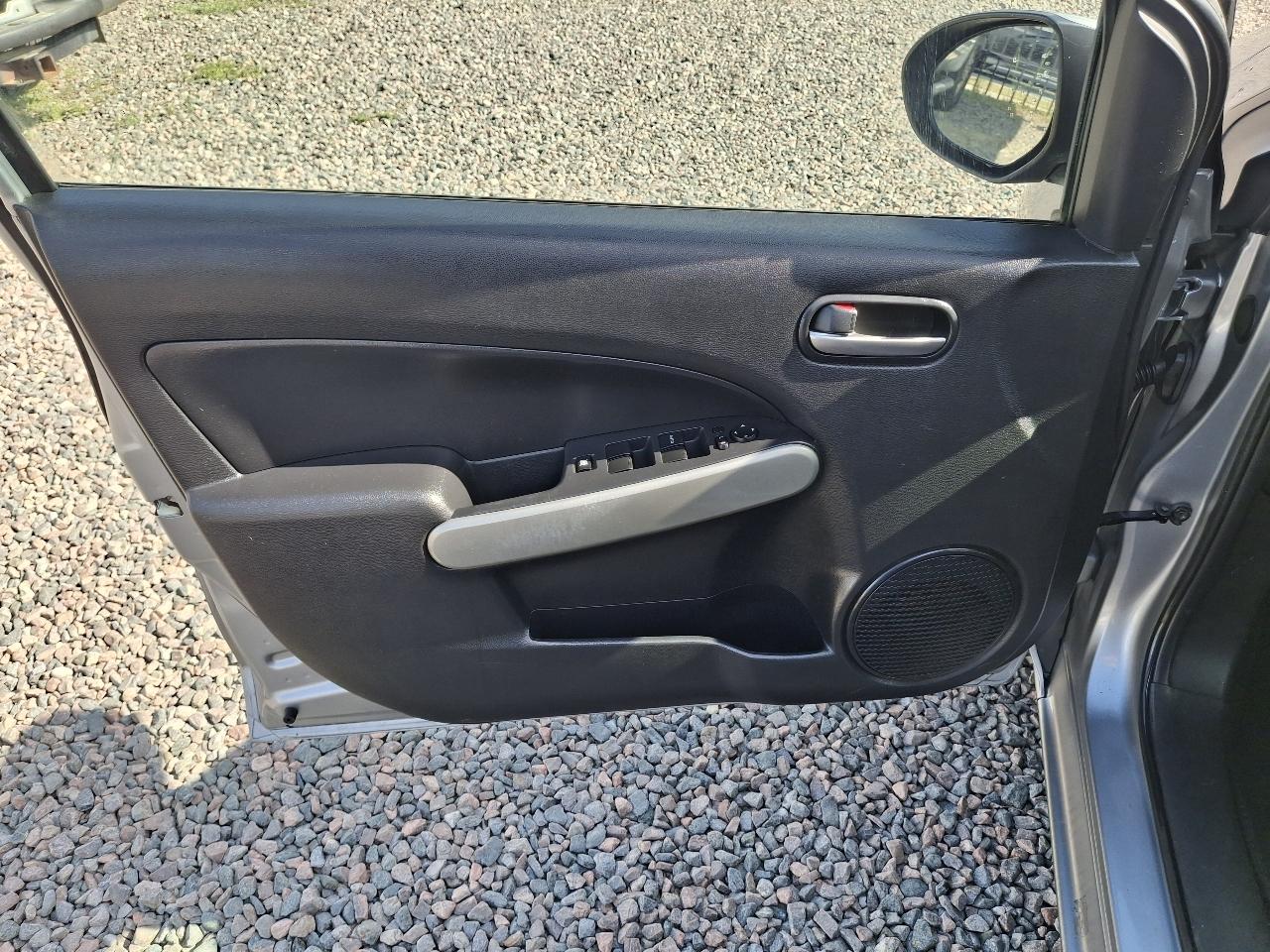 Mazda MAZDA2 Sport 2012