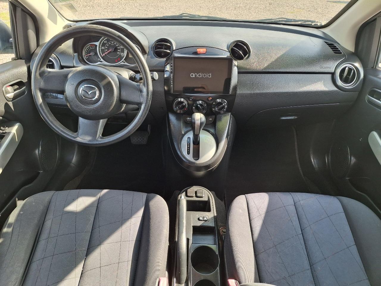 Mazda MAZDA2 Sport 2012